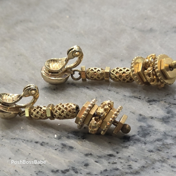 Vintage Monet Gold-Tone Ball Dangle Clip-On Earrings - Picture 9 of 11